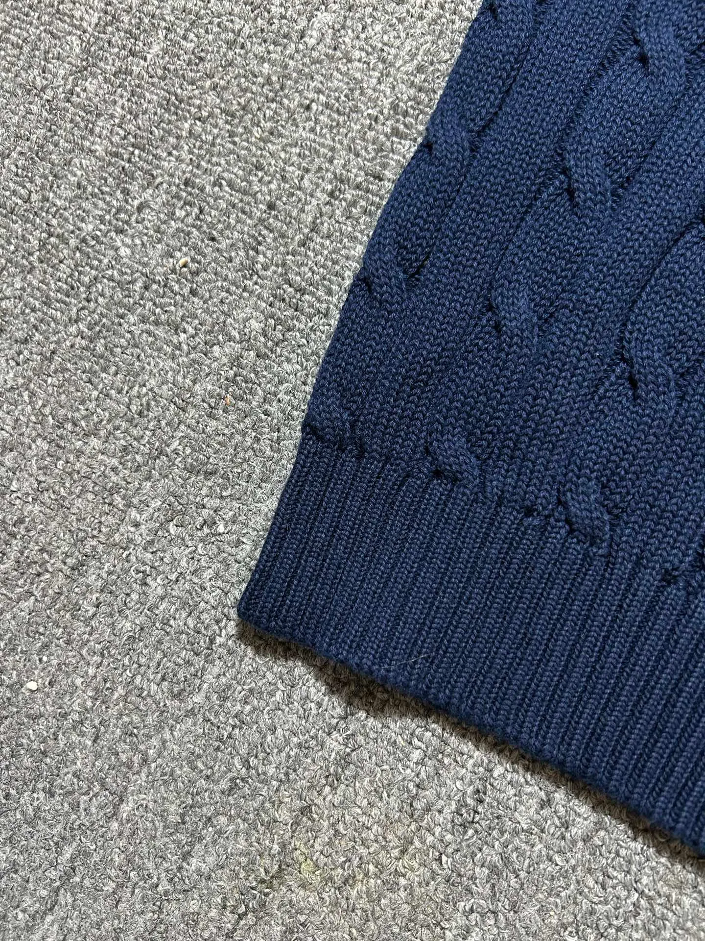 P160 Polo Ralph Lauren SS23 solid color logo embroidered sweater, official website logo on the collar. Scan the QR code to enter the official website and compare the quality at will. Size: XS-L